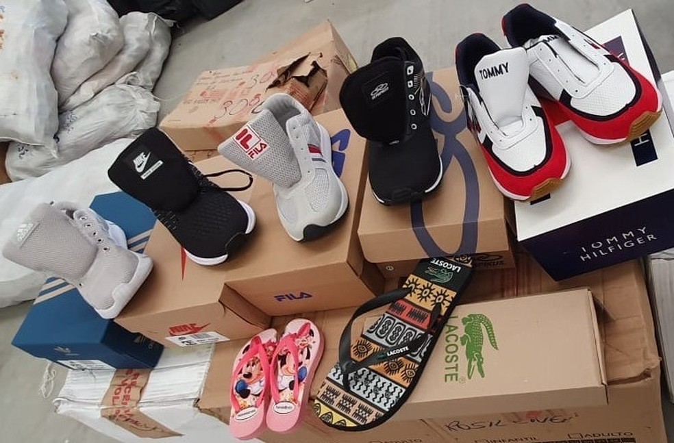 Carga de produtos falsificados avaliada em R$ 500 mil &eacute; apreendida &mdash; Foto: Pol&iacute;cia Civil/Divulga&ccedil;&atilde;o
