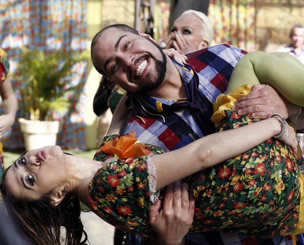 Tatá Werneck e Tiago Abravanel se divertiram na Festa Junina do Mais Você (Foto: Inácio Moraes/Gshow)