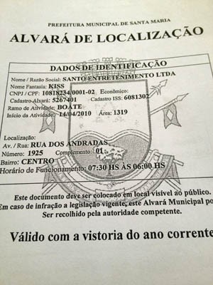 Prefeitura entrega documentos à Policia em que grifa responsabilidade dos Bombeiros incêndio boate em Santa Maria (Foto: Iara Lemos/G1)