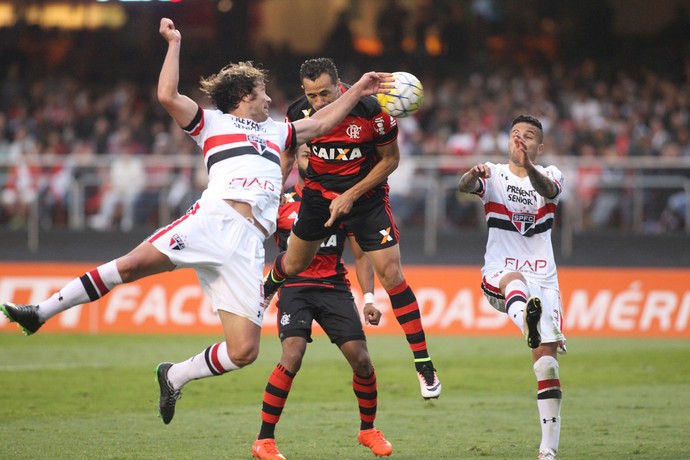 Damião e Jorge são suspensos; Fla fica sem centroavante para pegar o Santa