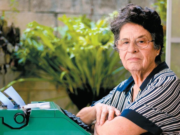 Escritora Maria Valéria Rezende abriu as porta da casa para recever o Encontro das Traças (Foto: Adriano Franco/Arquivo Pessoal)