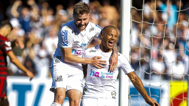 Flamengo é goleado pelo Santos e encerra o brasileiro com derrota