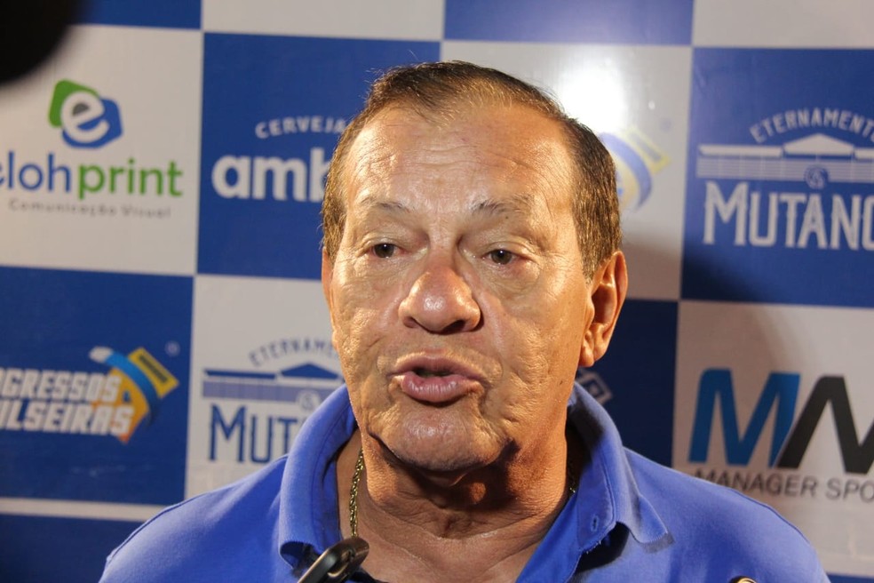 Rafael Tenório confirmou contratação de Reinaldo — Foto: Denison Roma/GloboEsporte.com