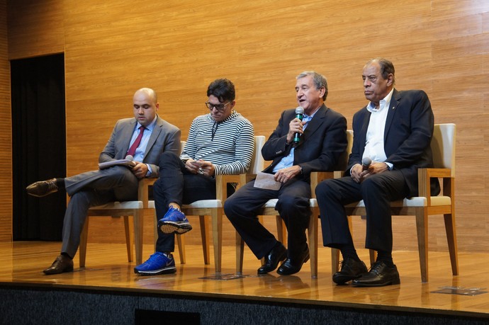 Manoel Flores, Ricardo Rocha, Parreira e Carlos Alberto Torres, membros do Comitê de Reformas da CBF (Foto: Daniel Mundim)