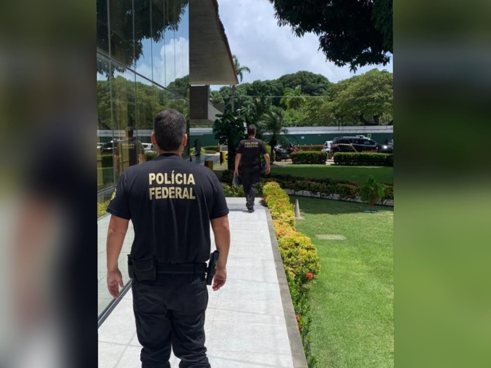 Polícia Federal cumpre mandado de busca e apreensão em empresa no Bairro Luciano Cavalcante, em Fortaleza. — Foto: Polícia Federal/ Divulgação