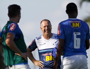 Mano elogia interesse do elenco cruzeirense neste fim de temporada