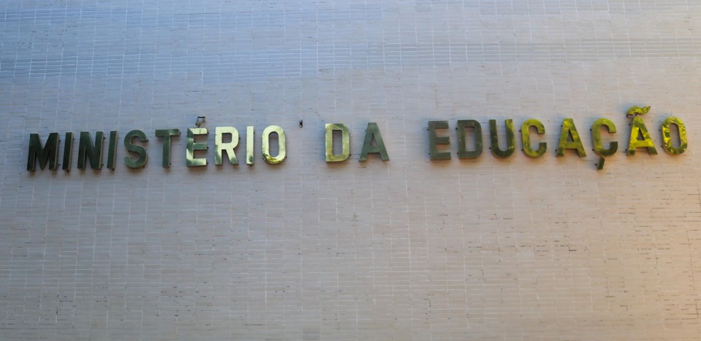 Governo 'raspou' orçamento de universidades federais enquanto país via jogo do Brasil, diz Andifes
