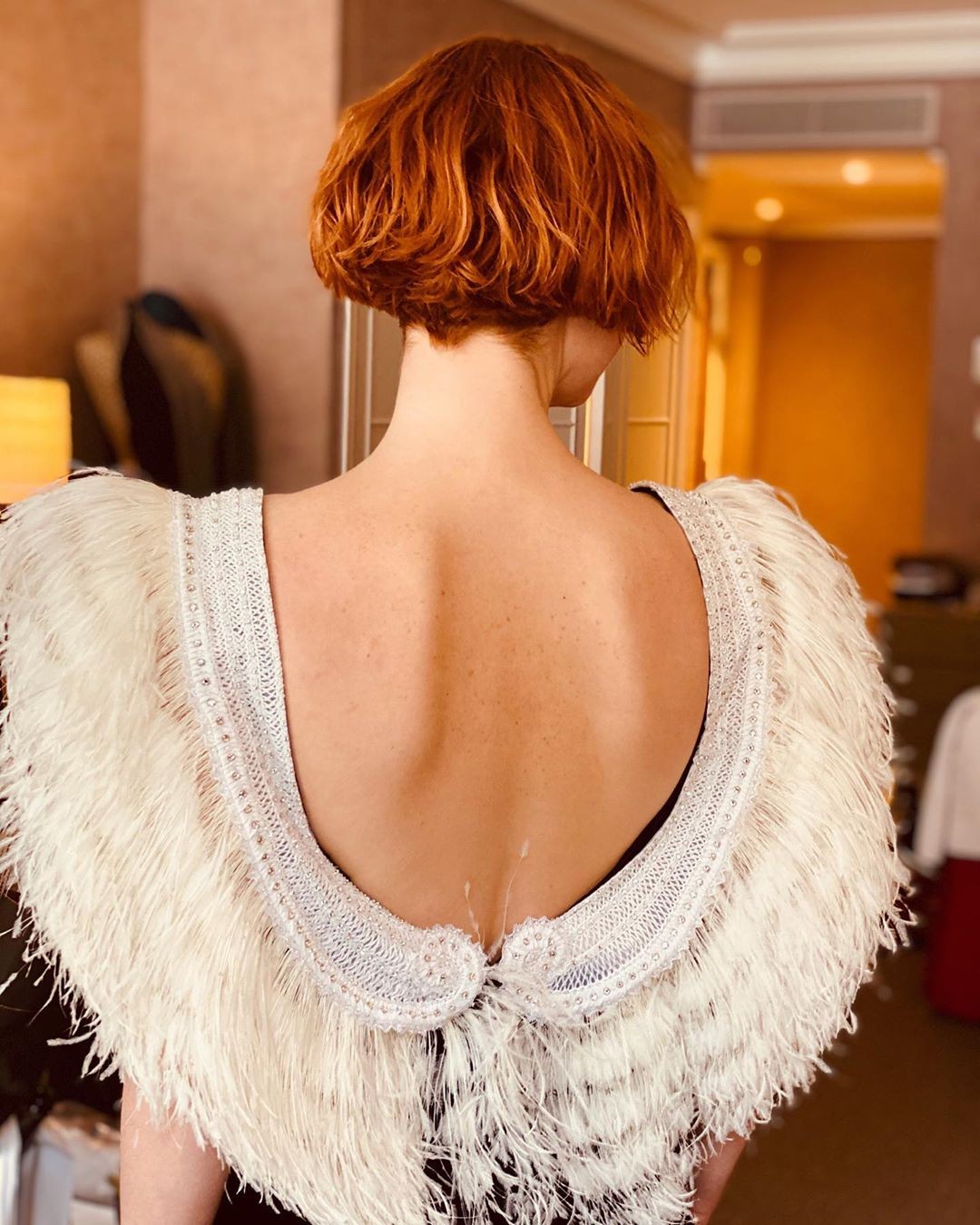 Jessie Buckley no tapete vermelho do BAFTA 2020 (Foto: Instagram/ Reprodução)