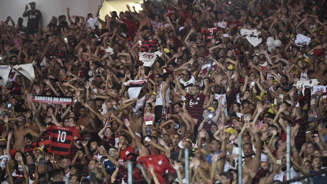 Torcida do Flamengo em vitória sobre Madureira no Maracanã