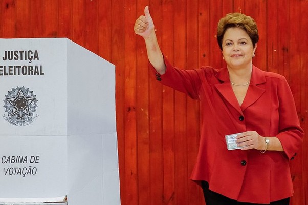 Presidente Dilma Rousseff votou na manhã deste domingo (26/10), em Porto Alegre (Foto: Divulgação/Instagram)