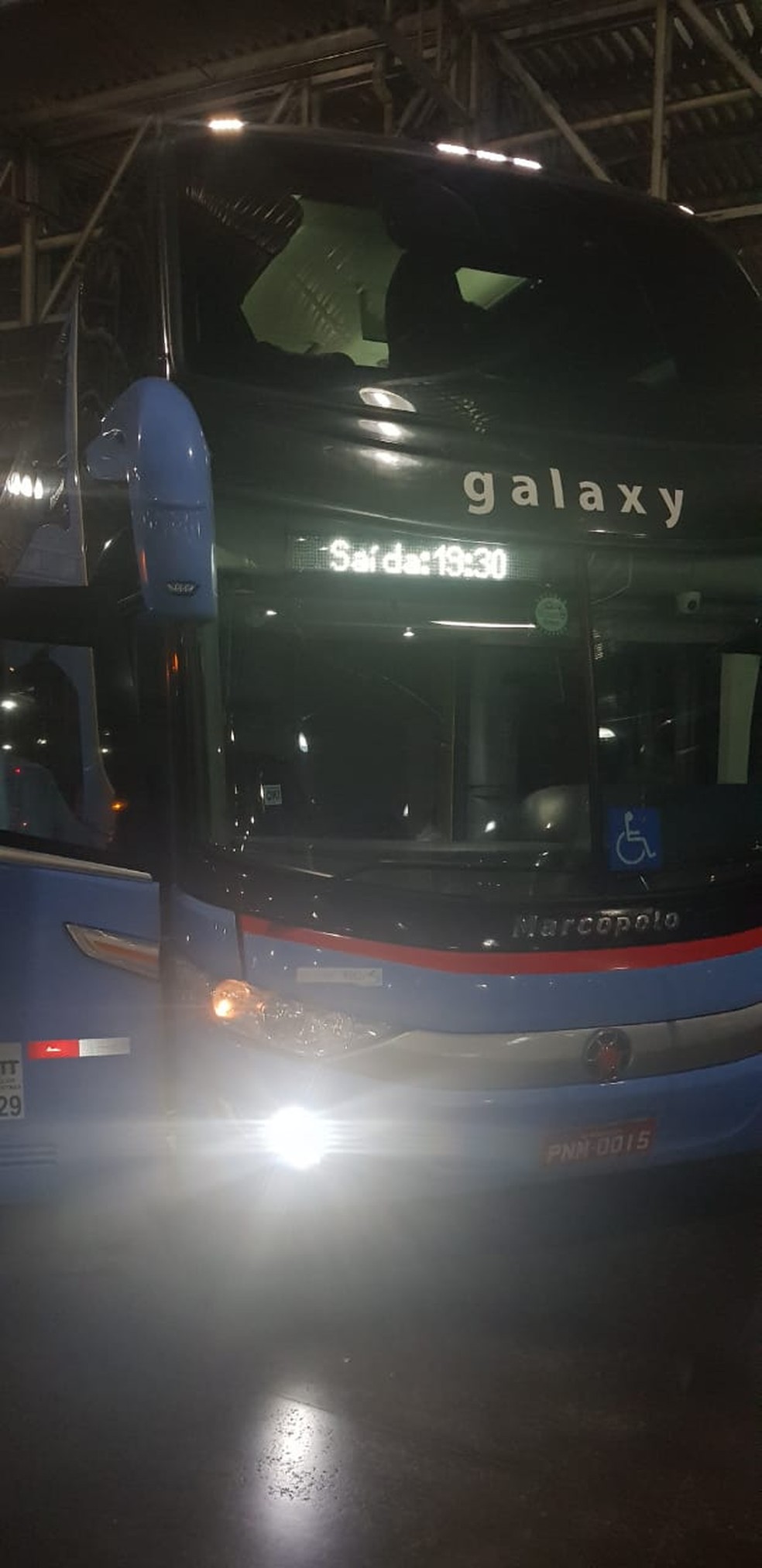 Ônibus assaltado em Goianinha, RN, saiu de Recife, PE, e iria para Fortaleza, CE — Foto: Divulgação/Redes Sociais