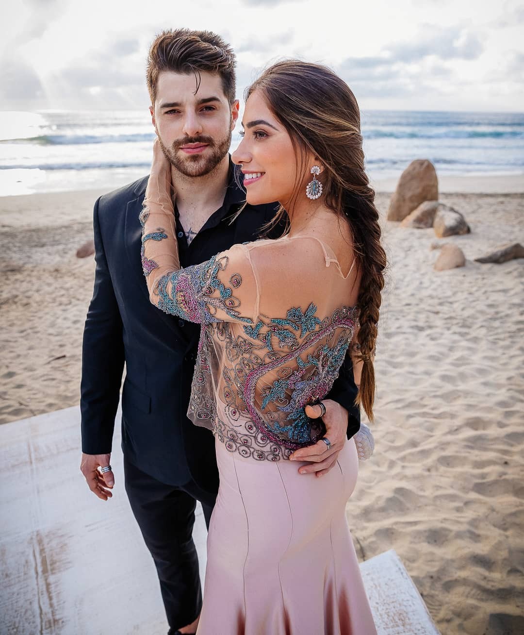 Alok e sua noiva Romana (Foto: Reprodução/ Instagram)