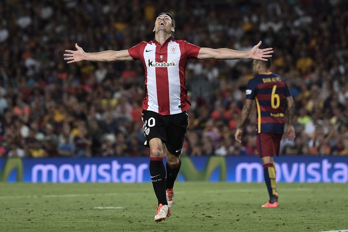 Aritz Aduriz comemora o gol pelo Athletic (Foto: JOSEP LAGO / AFP)