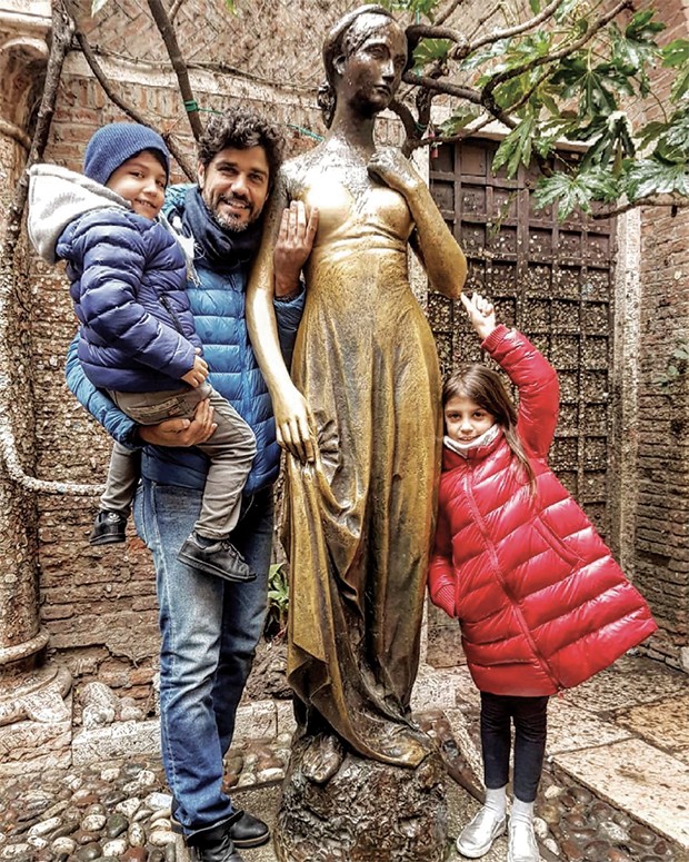 Bruno com os filhos Elia e Gaia (Foto: Acervo pessoal/Reprodução)