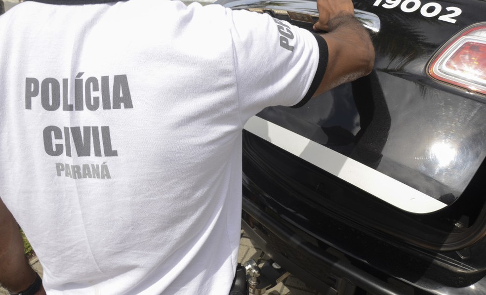 Suspeito de matar e roubar três homens gays foi preso em uma pensão, em Curitiba — Foto: Fábio Dias/Polícia Civil