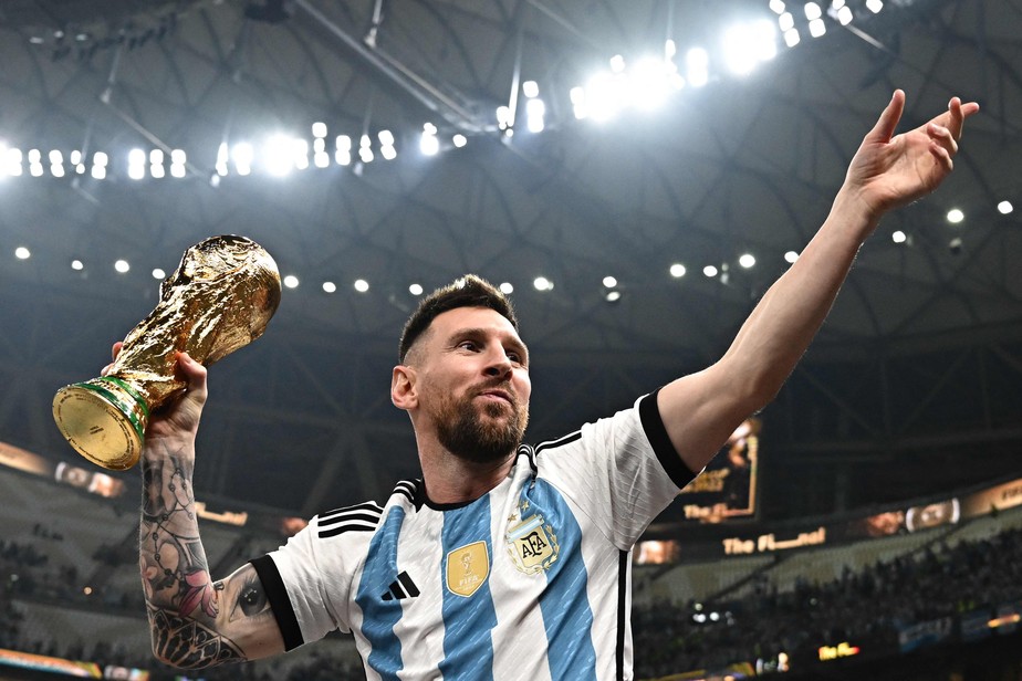 Messi e a taça da Copa do Mundo: Argentina e França não duelaram pelo troféu sem querer