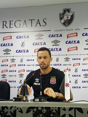 Nenê coletiva São Januário (Foto: Felipe Schmidt / GloboEsporte.com) Nenê coletiva São Januário (Foto: Felipe Schmidt / GloboEsporte.com)