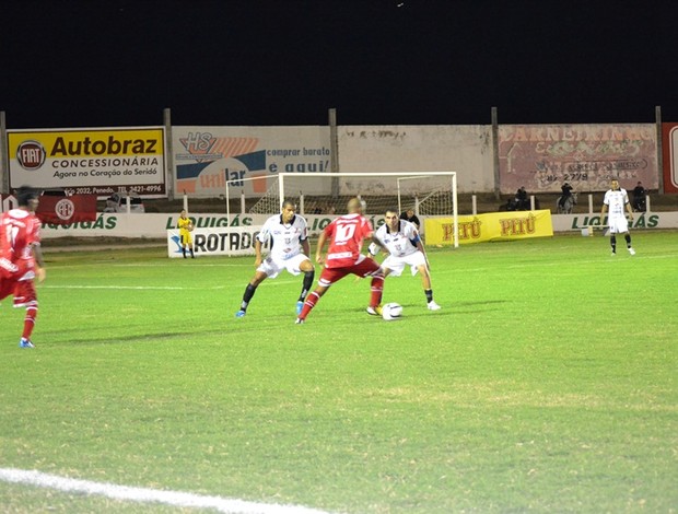 Cascata foi o destaque do América-RN na final contra o Corintians-RN (Foto: Ilmo Medeiros Gomes)