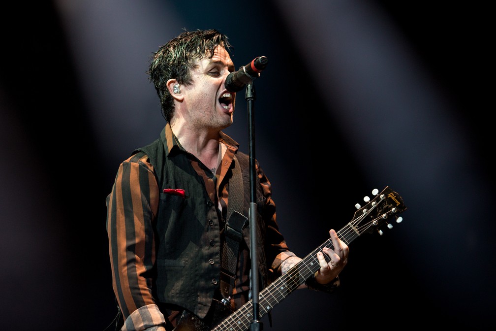 Billie Joe, do Green Day, durante show na Arena Anhembi, em São Paulo, na noite desta sexta-feira (3) (Foto: Marcelo Brandt/G1)