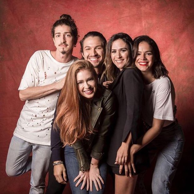 Johnny Massaro, Romulo Estrela, Marina Ruy Barbosa, Bruna Marquezine e Tatá Werneck (Foto: Reprodução/Instagram)