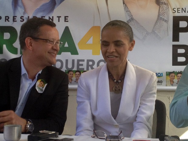 Marina Silva e seu vice, Beto Albuquerque, concederam entrevista coletiva em Florianópolis (Foto: Géssica Valentini / G1)