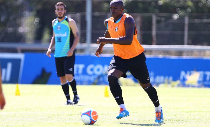 Mamute, atacante do Grêmio (Foto: Lucas Uebel / Grêmio, DVG) Mamute, atacante do Grêmio (Foto: Lucas Uebel / Grêmio, DVG)