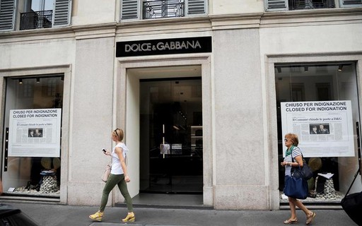 Fundadores da Dolce & Gabbana deixarão grife para família - Época Negócios  | Empresa