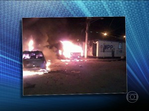 Conflito em ação da PM em Manguinhos  (Foto: Reprodução / TV Globo )