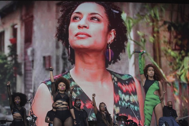 Little Mix homenageia Marielle Franco em site de divulgação do