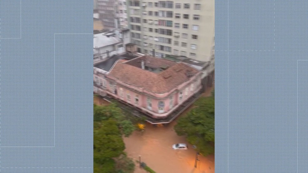 Rua do Imperador, no centro histórico de Petrópolis  — Foto: Reprodução/TV Globo 