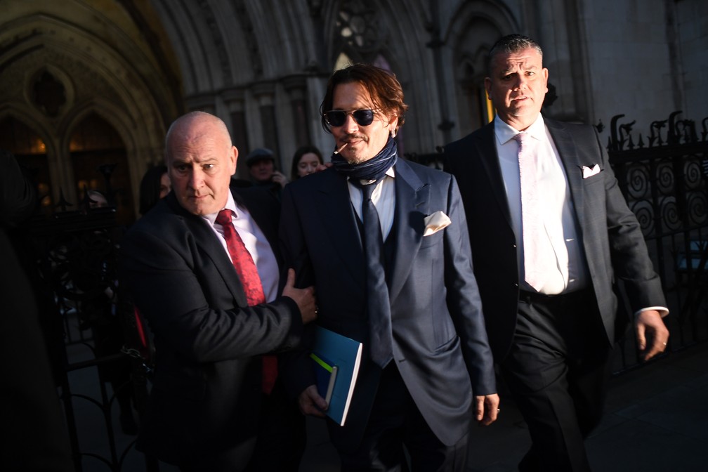 Johnny Depp entra com processo por difamação contra Amber Heard e o tablóide britânico The Sun — Foto: Getty Images