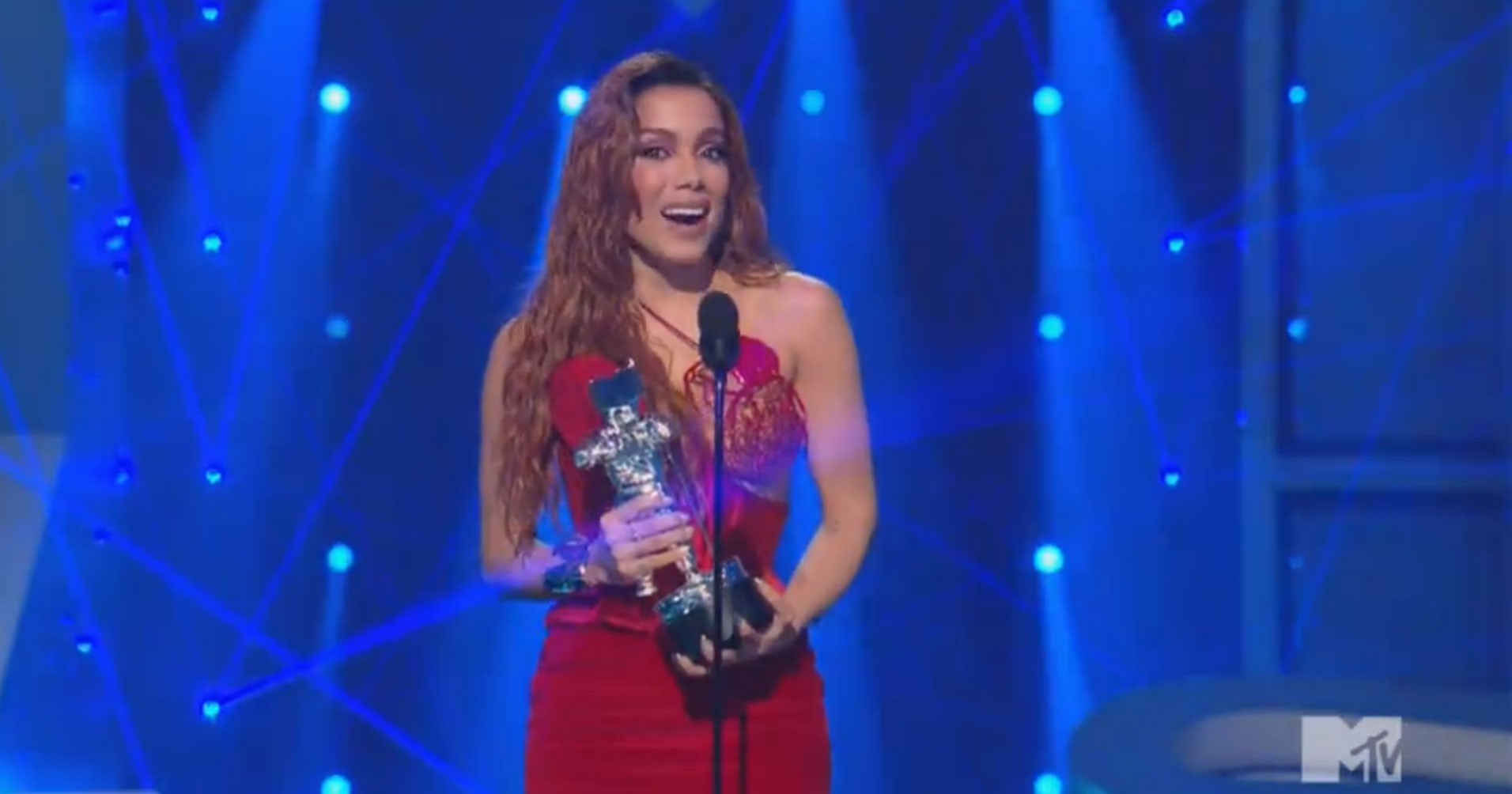 Vitória de Anitta no VMA 2022 ratifica que artista já é um nome forte no mercado de música latina