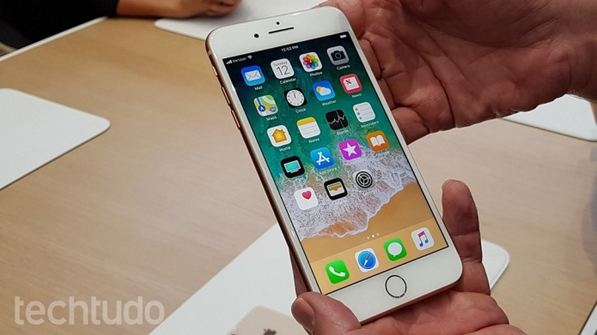 Galaxy S20 FE vs iPhone 8 Plus: compare celulares de Samsung e Apple