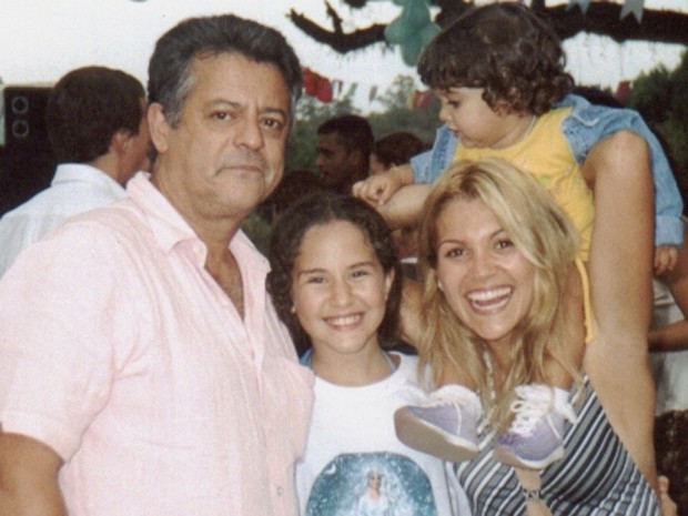 Camilla posa ao lado do diretor Marcos Paulo e da atriz Flávia Alessandra (Foto: Arquivo pessoal)