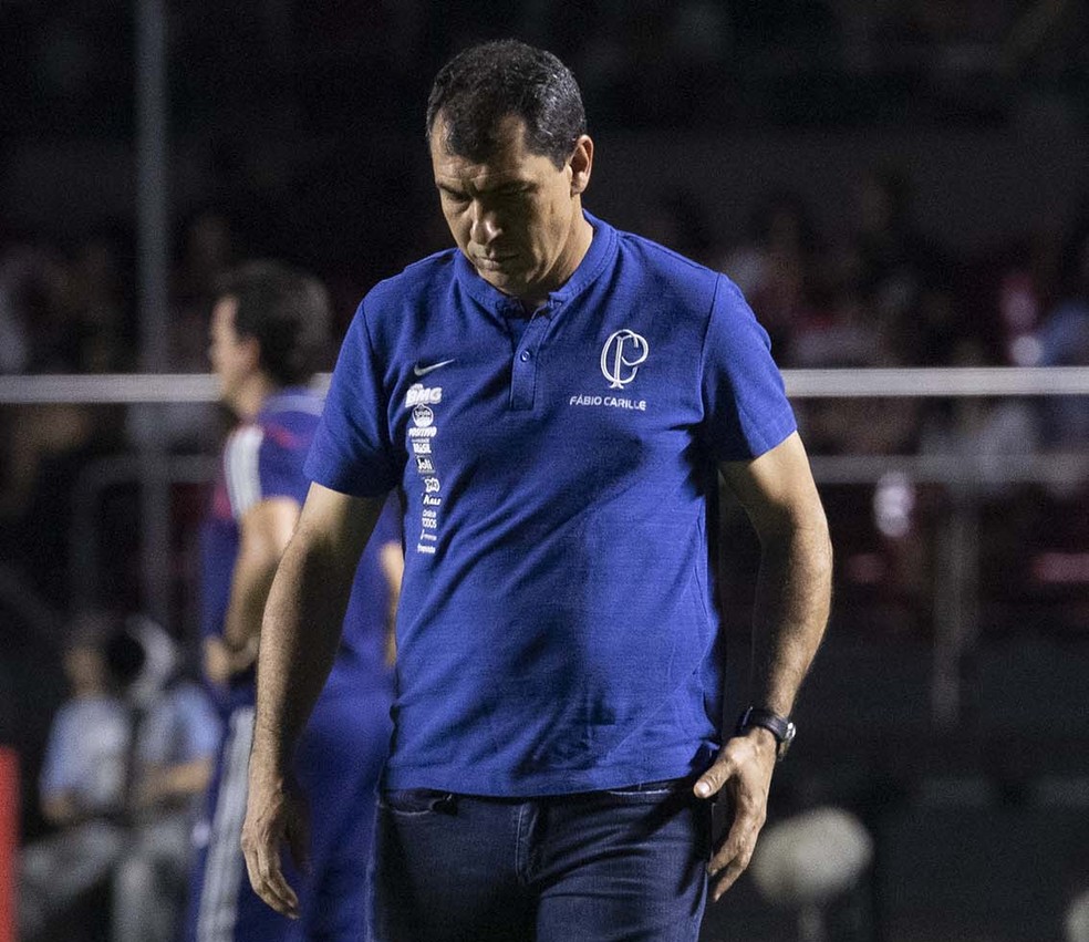 [ANÁLISE] Carille arrisca trocando peças, mas não foi o suficiente para vencer o São Paulo