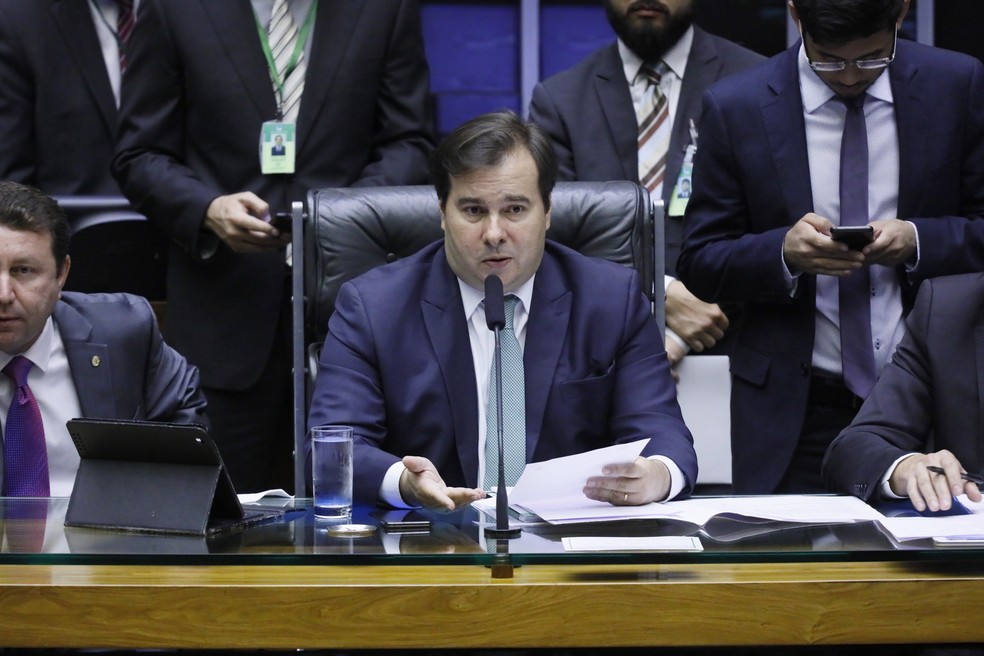 O presidente da Câmara, Rodrigo Maia (DEM-RJ), durante sessão no plenário nesta quarta-feira (19) — Foto: Cleia Viana/Câmara dos Deputados