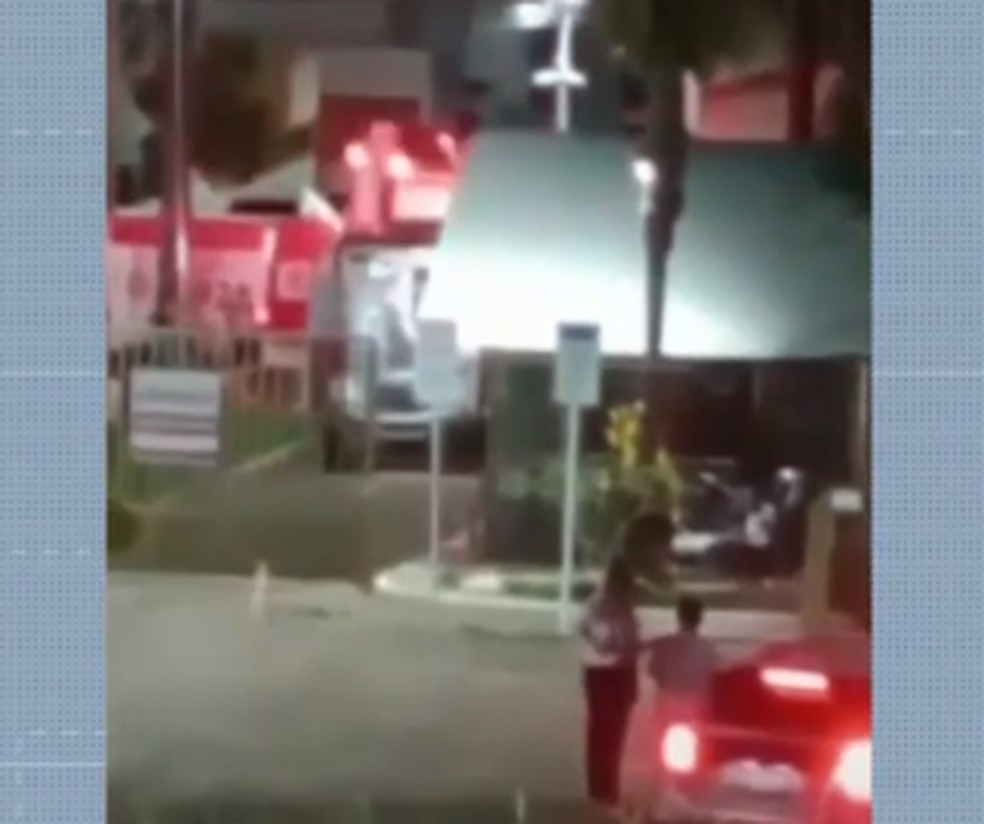 Uma ambulância do Samu foi acionada para atender à ocorrência — Foto: Reprodução/ TV Mirante