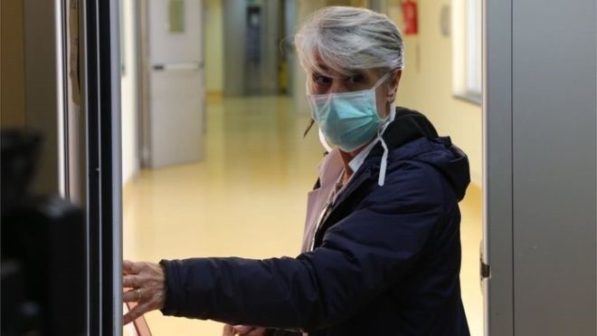 BBC: Coronavírus: Médicos na Itália podem ter de fazer 'escolha de Sofia' por quem vai receber tratamento  (Foto: AFP VIA BBC   )