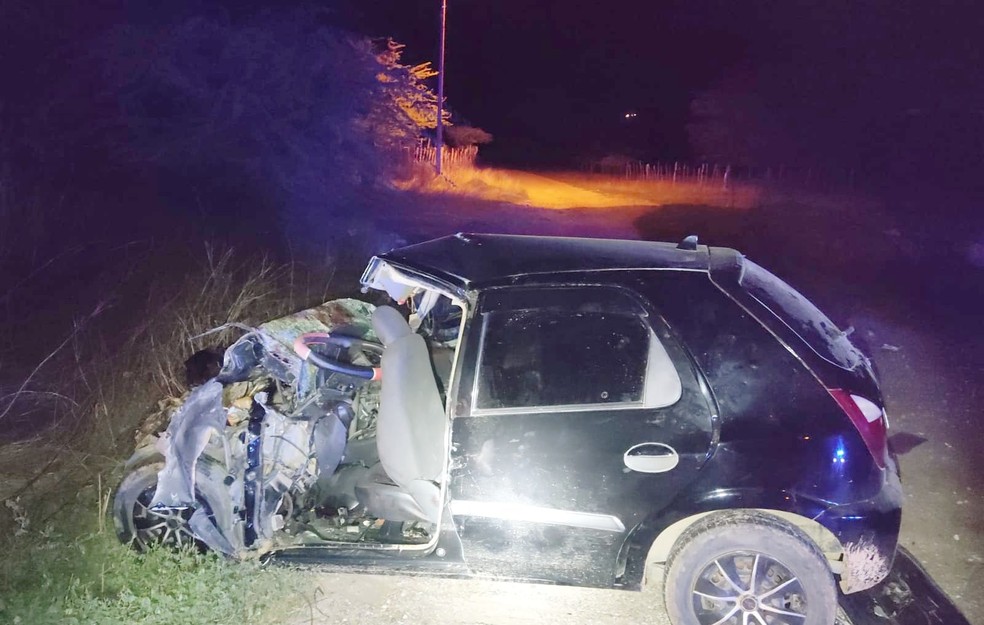 Acidente deixa quatro pessoas feridas em acidente no norte da Bahia — Foto: Polícia Rodoviária Federal 