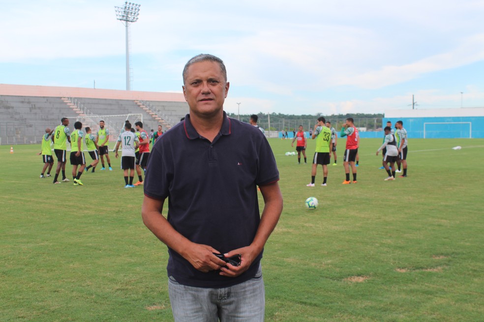 Giovanni Silva, vice do Manaus FC, afirma que oficializará pedido para ter torcida na estreia — Foto: Silvio Lima