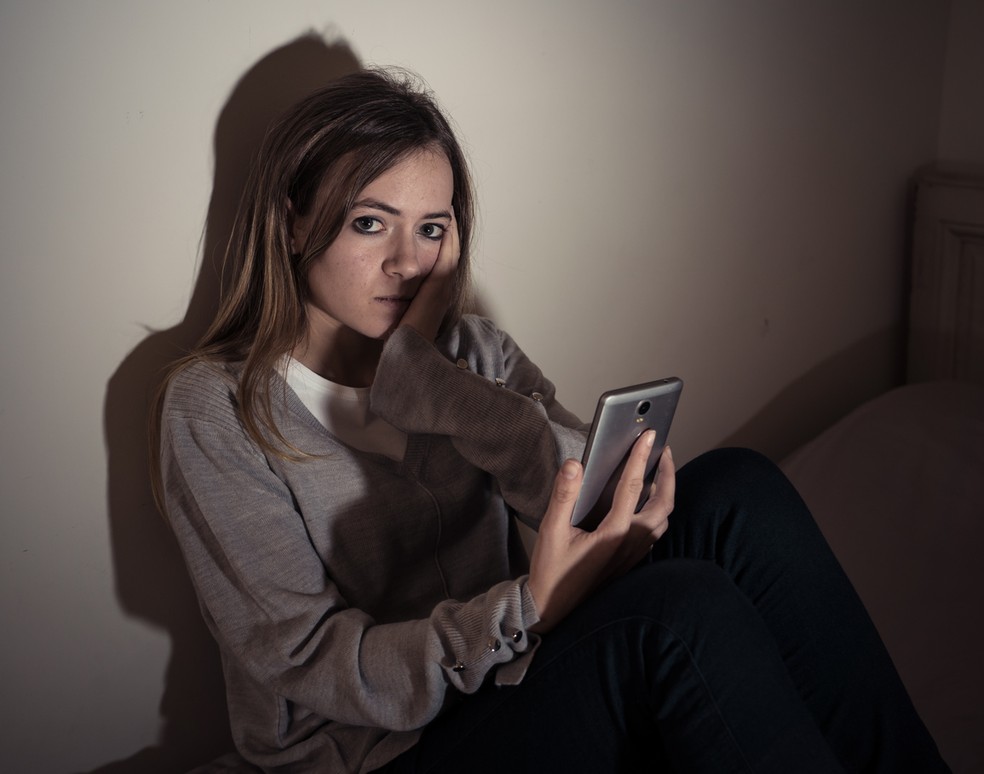 As redes sociais podem despertar sintomas de ansiedade e depressão — Foto: Istock Getty Images
