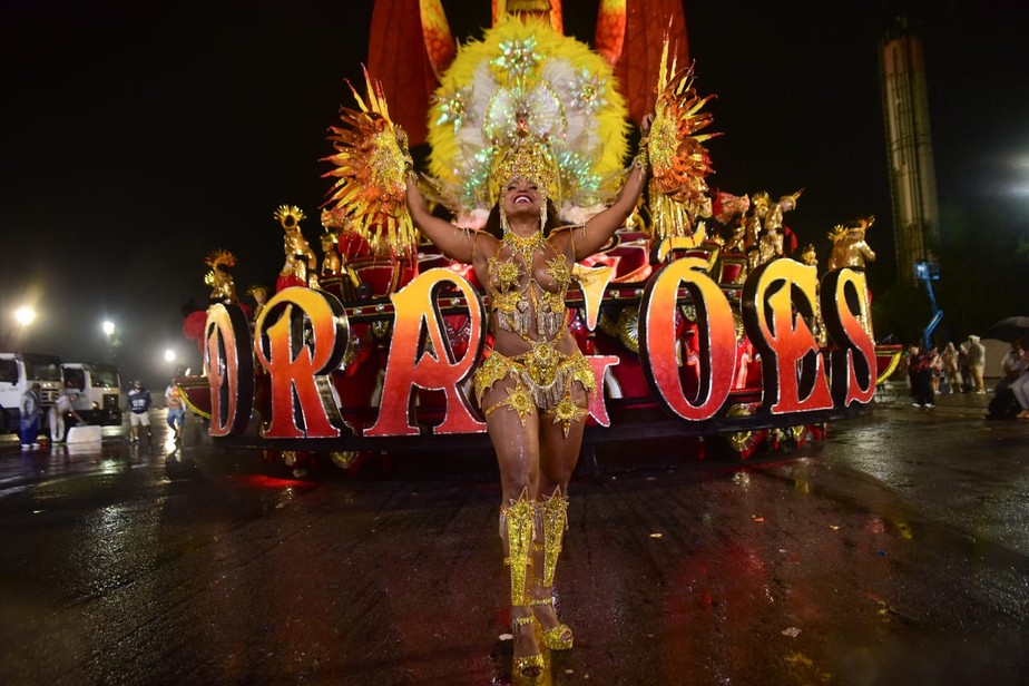Simone Soares é veterana no Carnaval de São Paulo