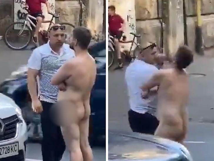 Homem nu é nocauteado no meio da rua após parar trânsito na Rússia (Foto: Reprodução / Twitter)