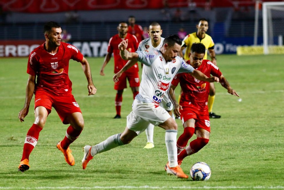 CRB empatou com o Operário-PR no Rei Pelé — Foto: Felipe Nyland/ Gazeta de Alagoas