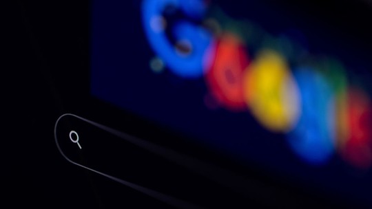 Google cria novos recursos de busca para mostrar se informação é confiável 