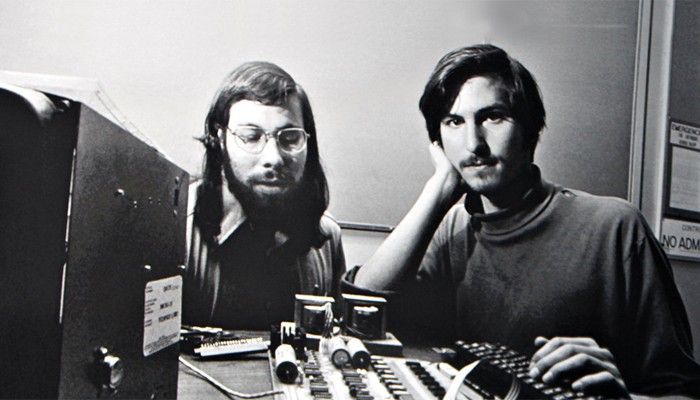Jobs e Woz em 'Steve Jobs: Billion Dollar Hippy' (Foto: Divulgação)