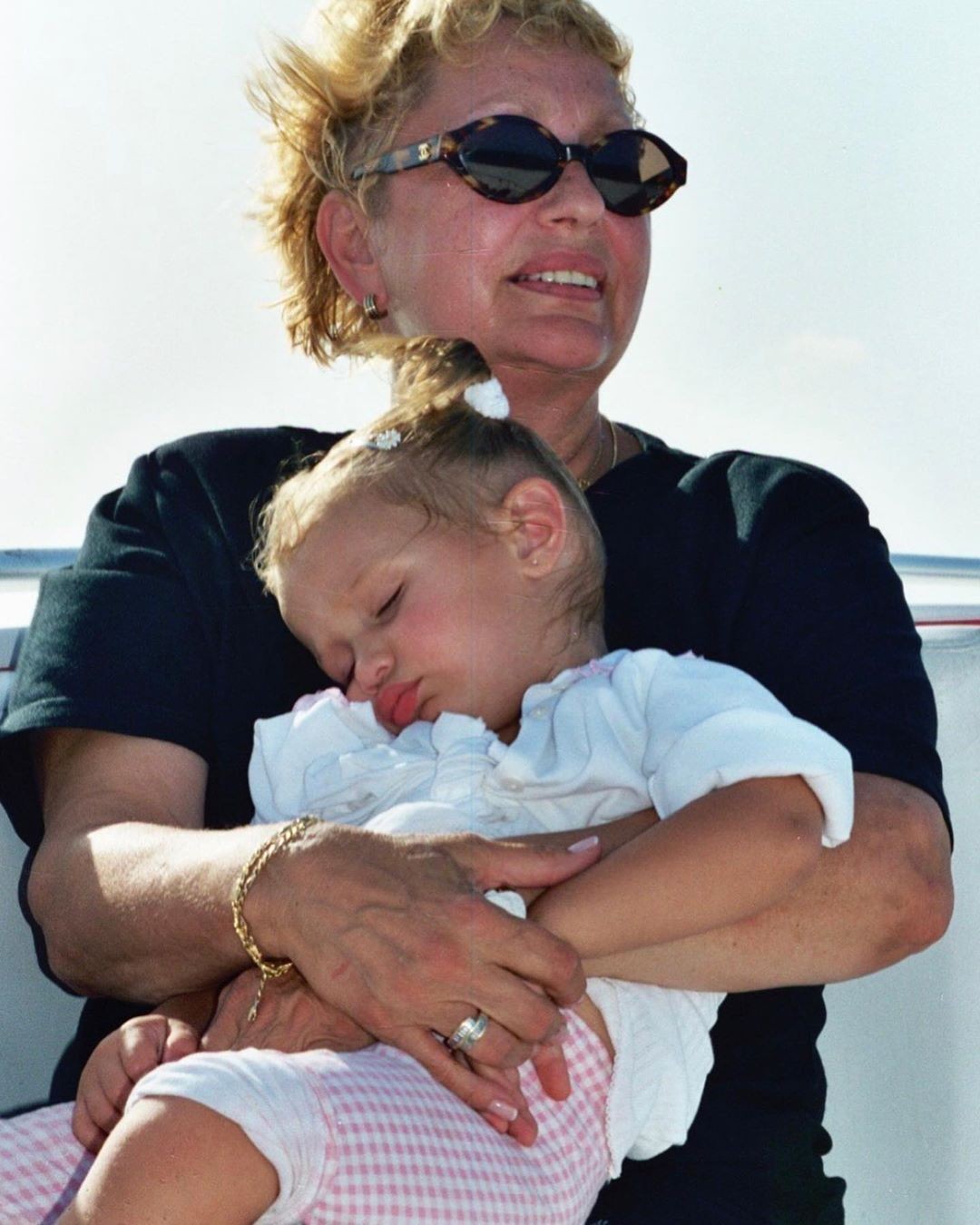 Bella com a avó (Foto: Reprodução Instagram)