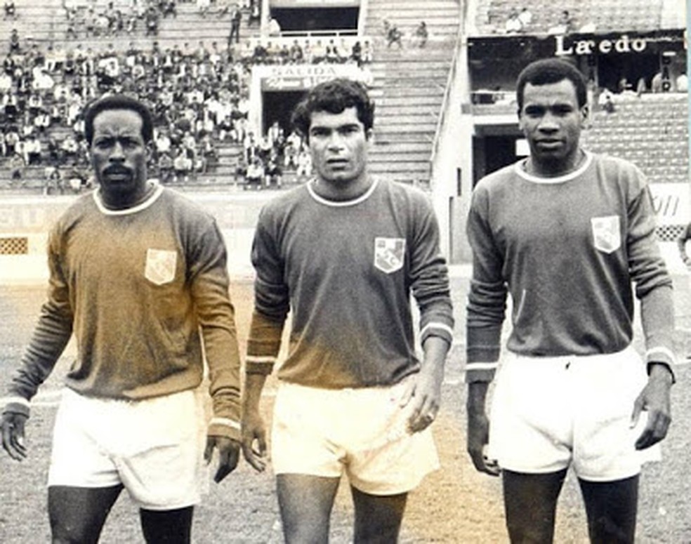 Eloy Campos, Orlando de la Torre e Fernando Mellán, aquele Sporting Cristal de 71 — Foto: Reprodução