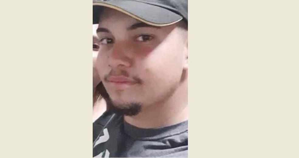 Assassino da esposa, filha e sogra, Gustavo Antonio Siqueira da Silva foi encontrado morto em penitenciária — Foto: Reprodução