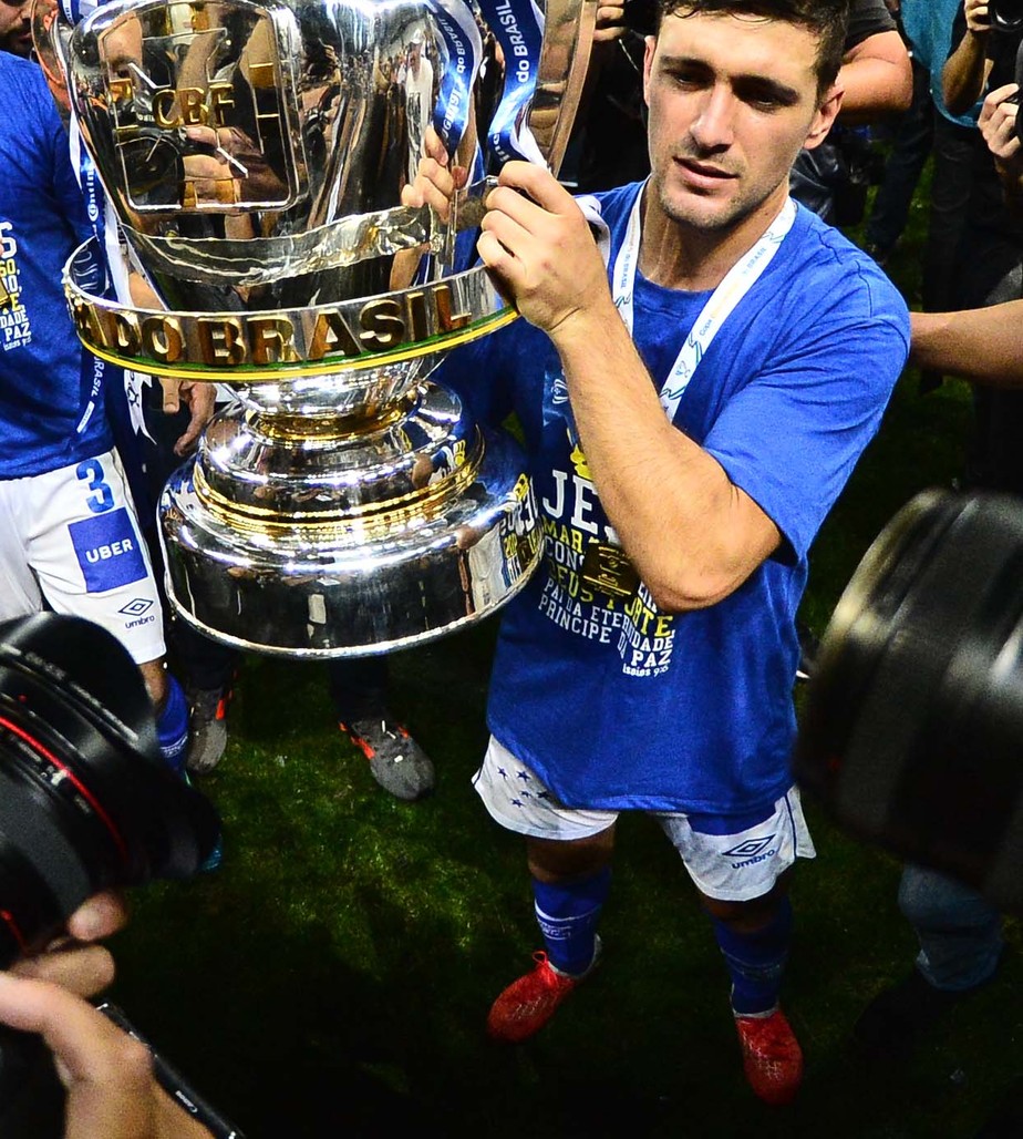 Arrascaeta profetizou, em papo com colega do Uruguai, que faria 